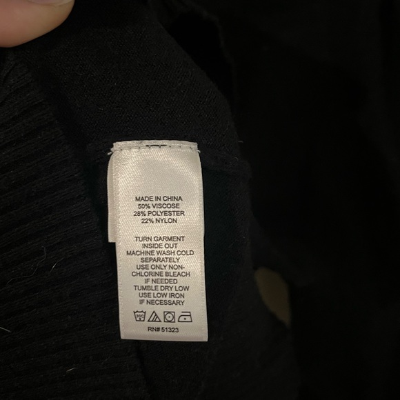 CeCe Ruffle Mock Neck Sweater -small - Picture 6 of 7